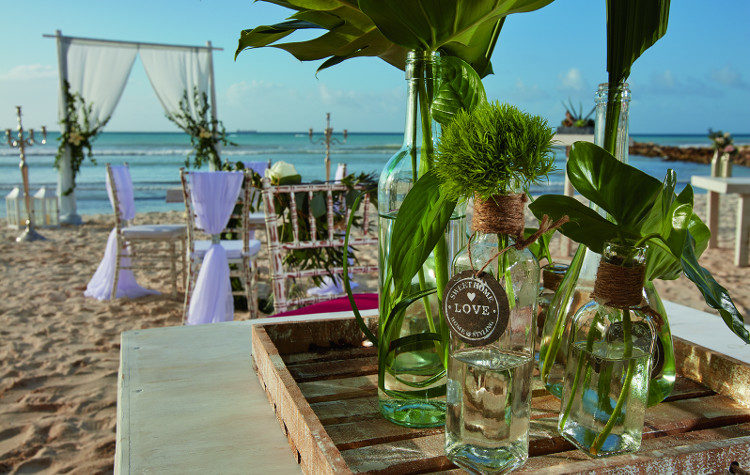 Aruba wedding reception on the beach
