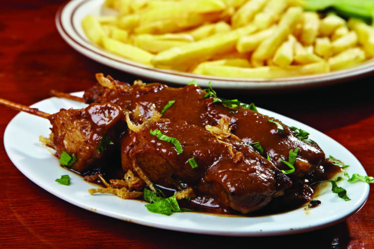 yanti cafe chicken sate surinamese food Aruba
