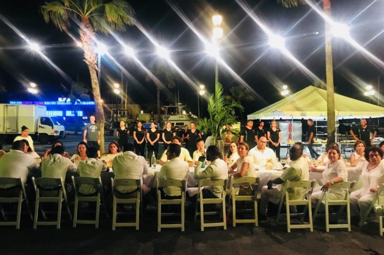 Long Table Renaissance Aruba