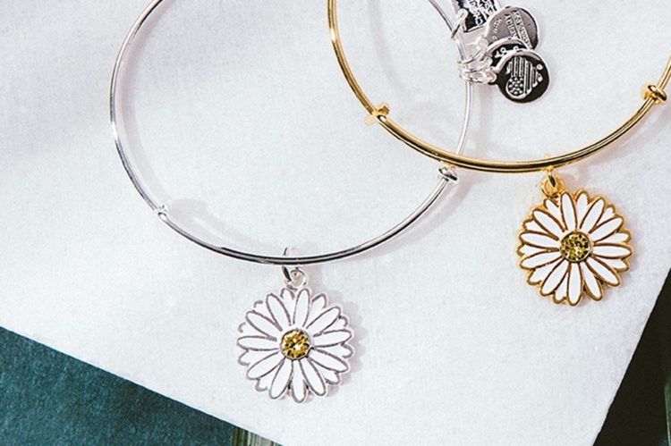 Daisy bracelet clearance alex and ani