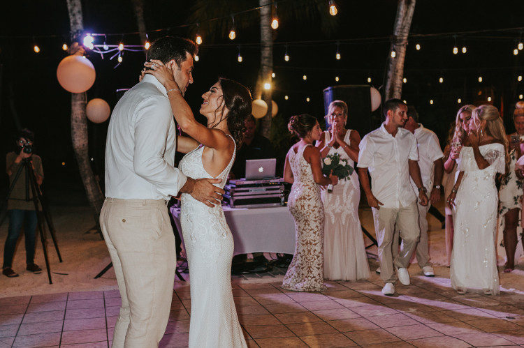 getting married in aruba