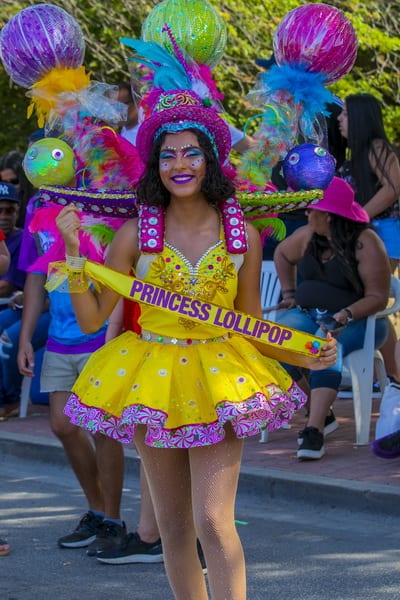 Young Caribbean Woman Wearing Coconut Bra - Choukaj - Carnaval