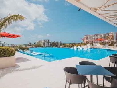 Dining and Unwinding at the New Radisson Blu Aruba